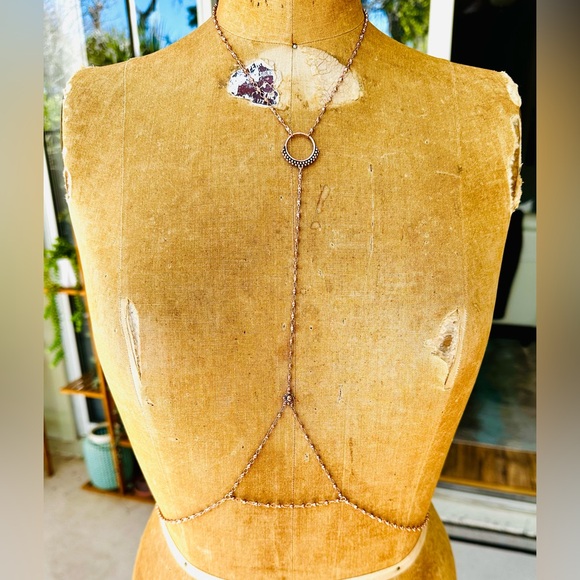 💖 Luv Aj
Body Chain
Rose Gold - Picture 1 of 10
